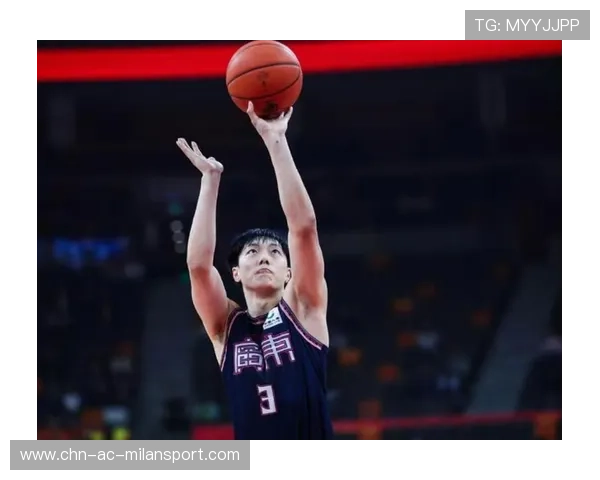 胡明轩拒休连续三分命中